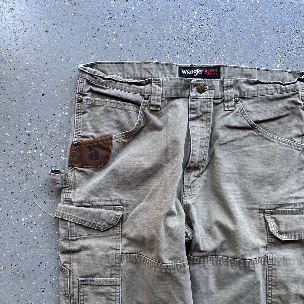 VTG Wrangler Riggs Khaki Cargo Pants 36x34 - Picture 2 of 8